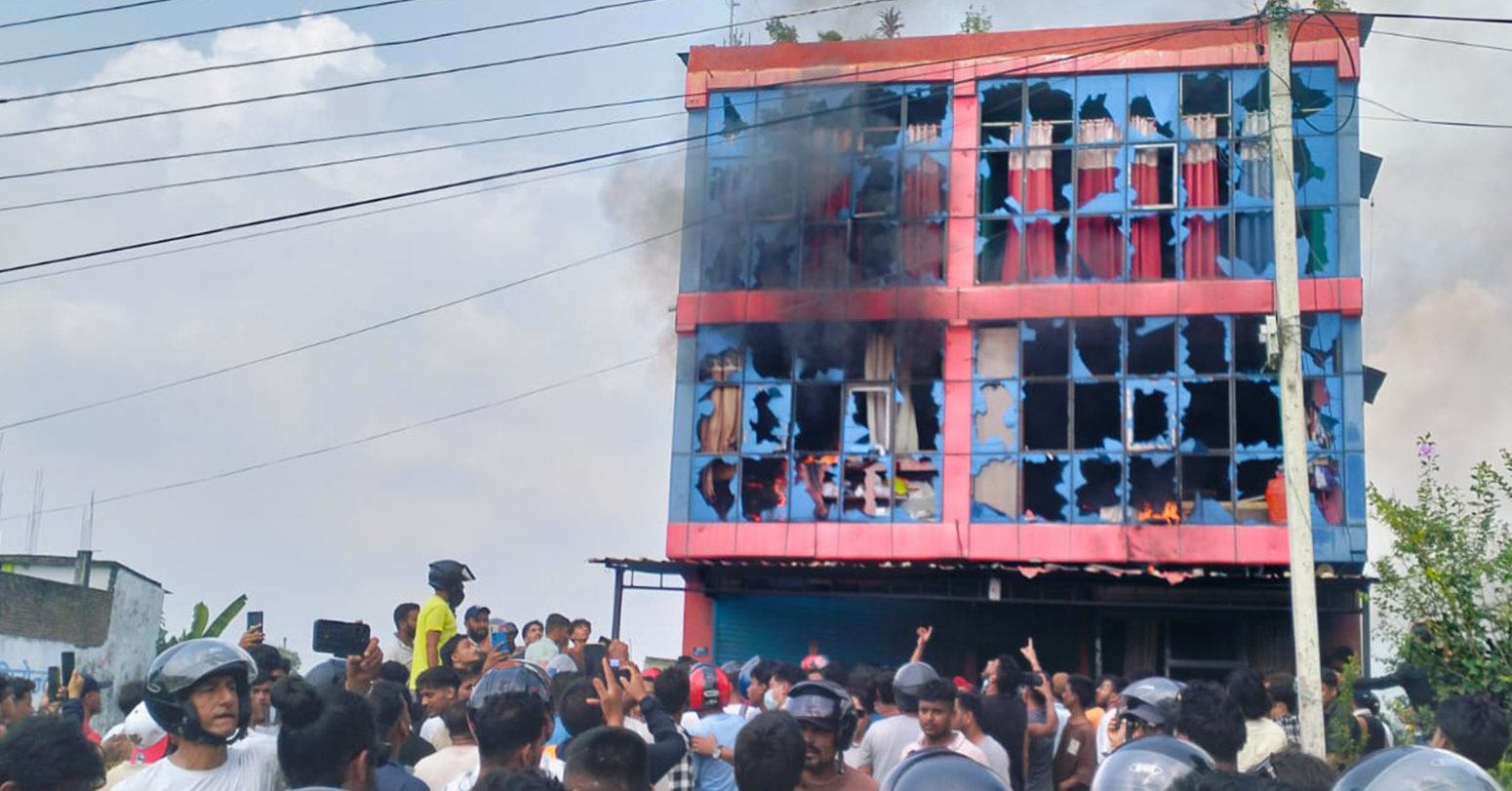 सुदूरपश्चिमका पूर्व मुख्यमन्त्री रावलको घरमा पनि तोडफोड आगजनी