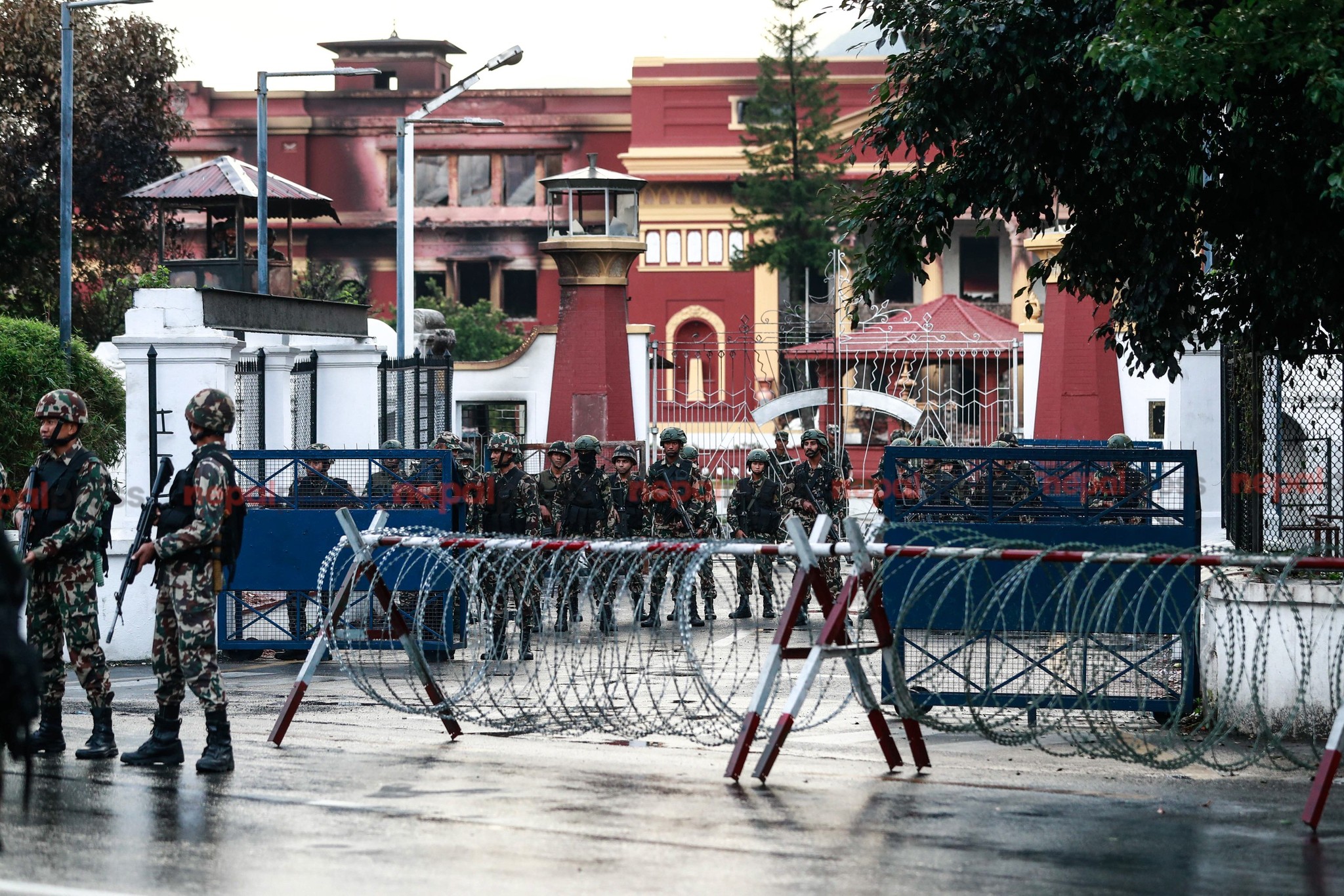 नयाँ मन्त्रीहरूको २ बजे शपथ, तर सिफारिस गरिएका ५ जनाको नाम `होल्ड´