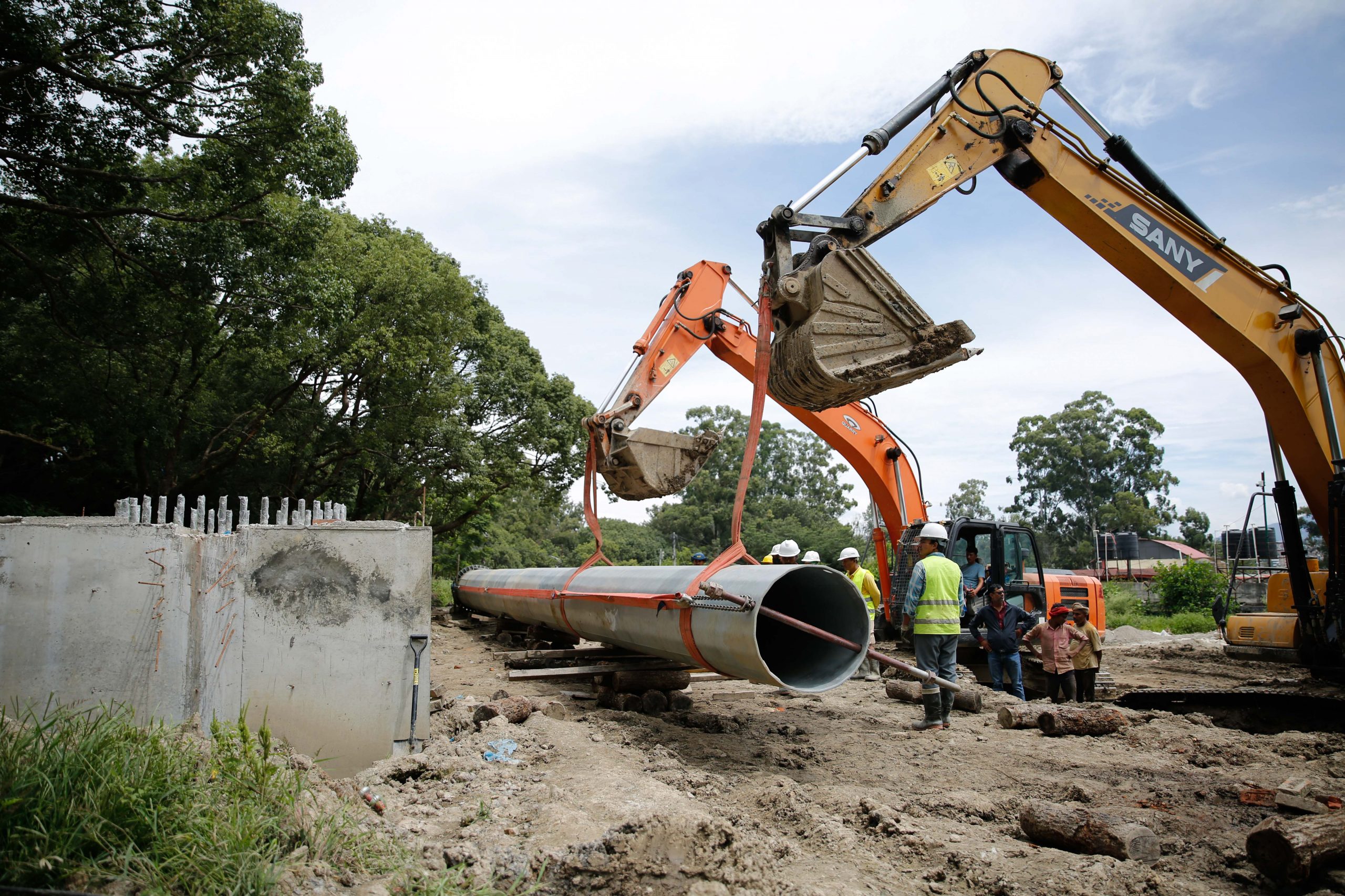 त्रिवि किक्रेट मैदानमा फ्लडलाइड जडान धमाधम, तिहारभित्र बाल्ने
