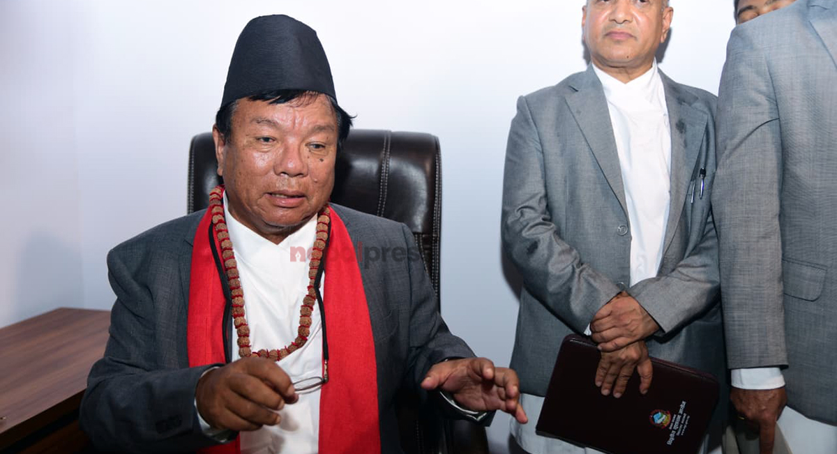 महावीर पुनको निर्देशन-हरेक विद्यालयमा एउटा कम्प्युटर शिक्षकको दरबन्दी थप्नु