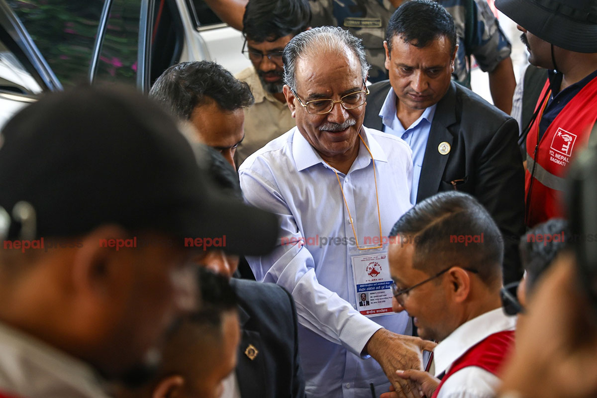 नेतृत्व बहिर्गमन र पार्टी पुनर्गठनको बहस : केन्द्रीय समिति बैठकमा अघि बढेका माओवादी पाइला