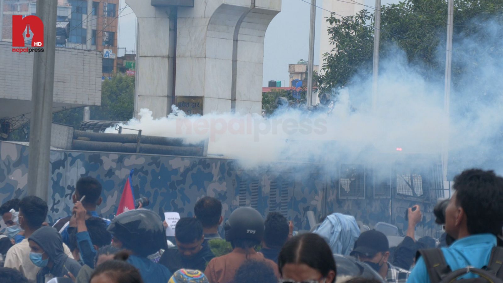 संसद भवनको गेटमै गोली लागेर एक प्रदर्शनकारीको मृत्यु