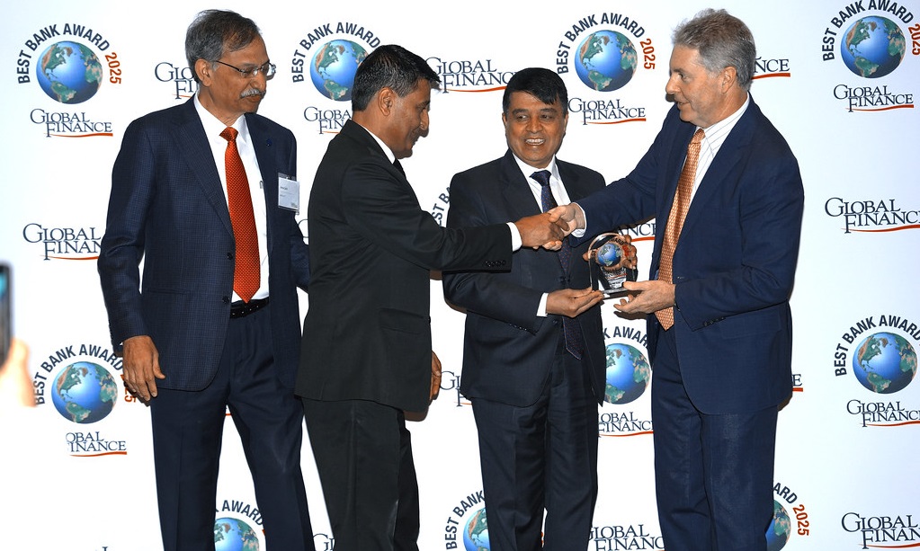 ग्लोबल आइएमई बैंक दोस्रो पटक ग्लोबल फाइनान्सको ‘बेष्ट बैंक अवार्ड’बाट सम्मानित 