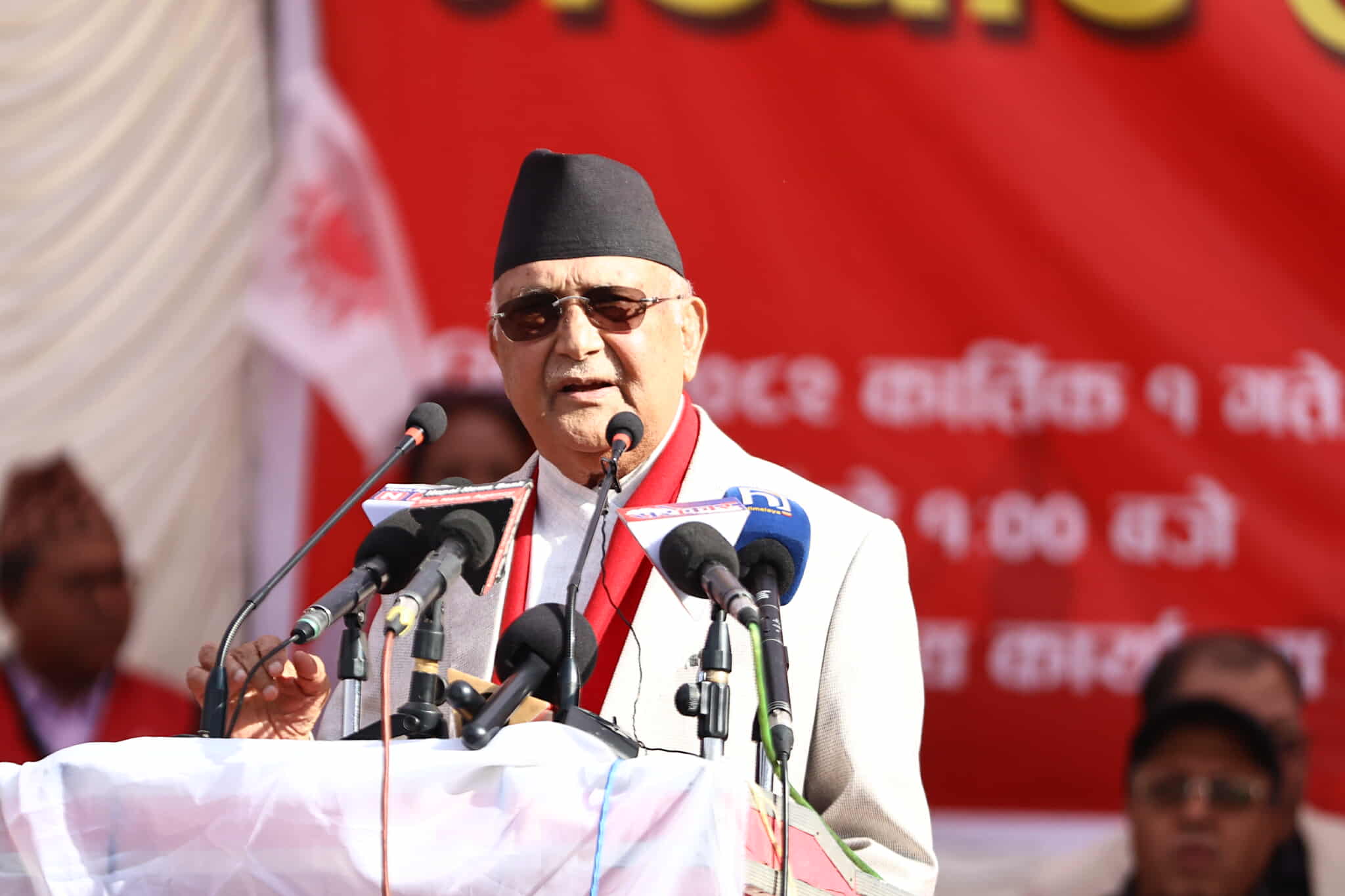 ओलीको प्रश्न- के मा मुद्दा लगाउनुहुन्छ, रिस उठ्यो भन्दैमा थुन्ने ?