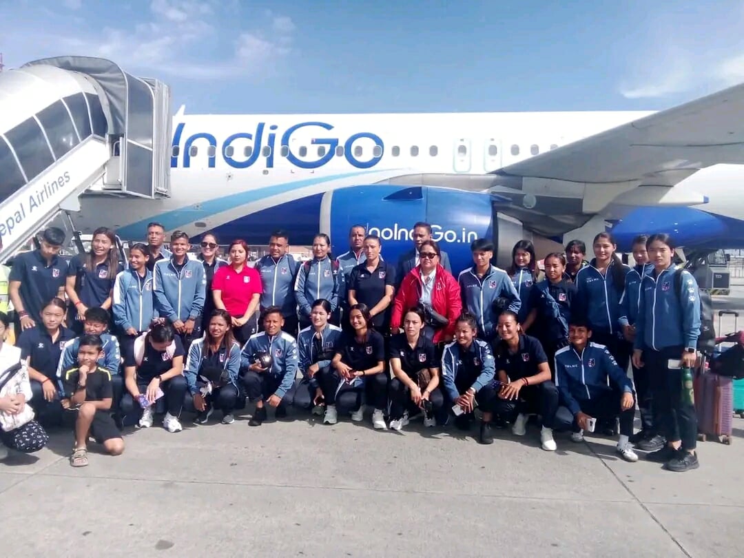 महिला फुटबल खेलाडीलाई अपुग निन्द्रासँगै भाेकै यात्रा गराइएकाे भन्दै संघकाे आपत्ति