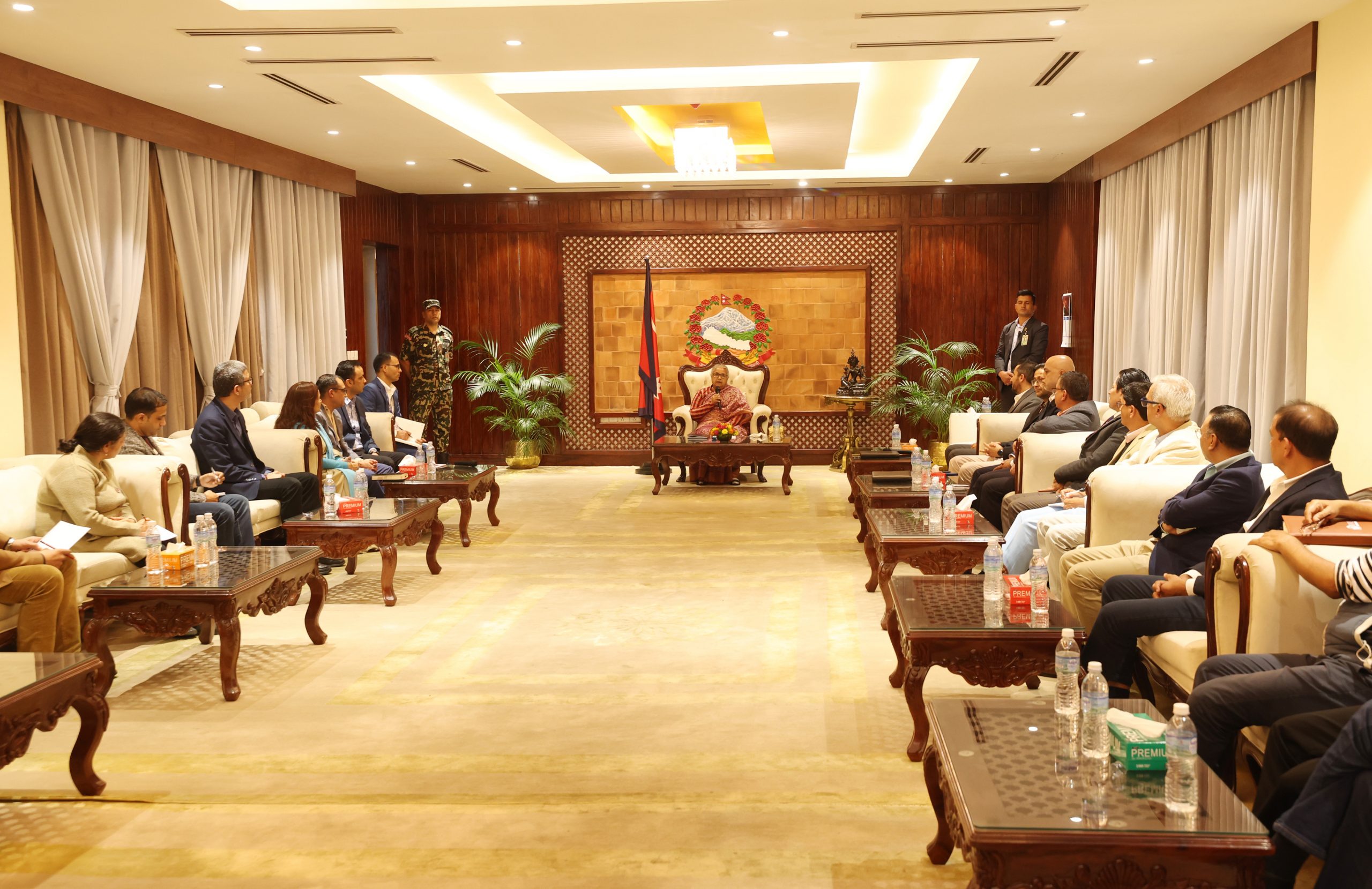 ‘एक्सिडेन्टल प्रधानमन्त्री’को सम्पादक संवाद- निष्कपट लबज, प्रष्ट सन्देश (५ बुँदे ब्रिफिङ)