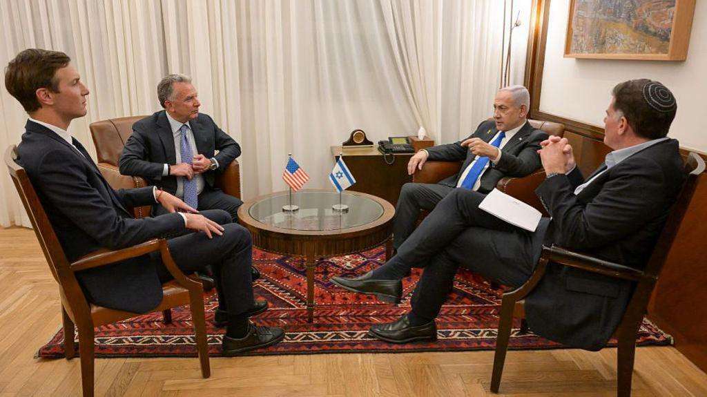 गाजा शान्ति योजना अनुमोदन : हमासले जीवित रहेका २० बन्धकलाई ७२ घण्टापछि रिहा गर्ने, विपिनको अवस्था अज्ञात