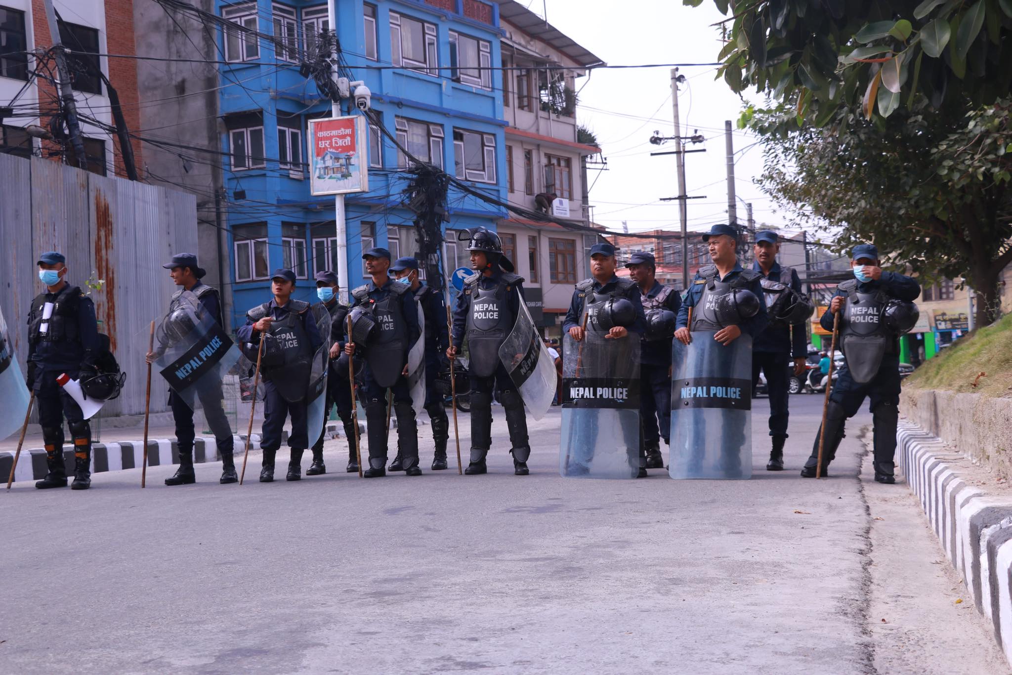 काठमाडौं प्रहरी ‘हाई अलर्ट’ मा- प्रहरी बिटका सम्पूर्ण प्रहरी वृत्तमा फिर्ता