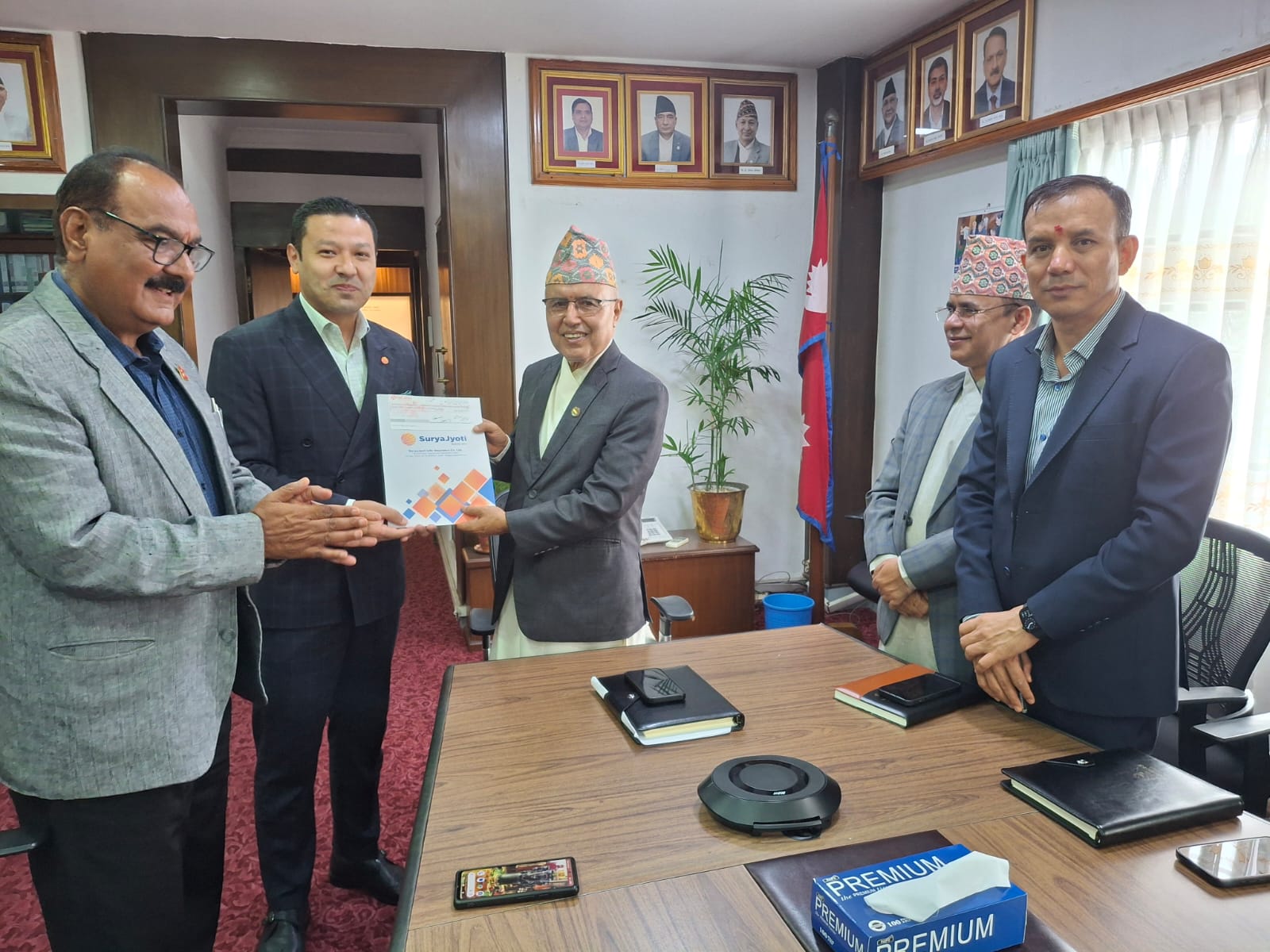 भौतिक पूर्वाधार पुनर्निर्माण कोषमा सूर्यज्योति लाइफ इन्स्योरेन्सले गर्‍यो १ करोड ५० लाख सहयोग