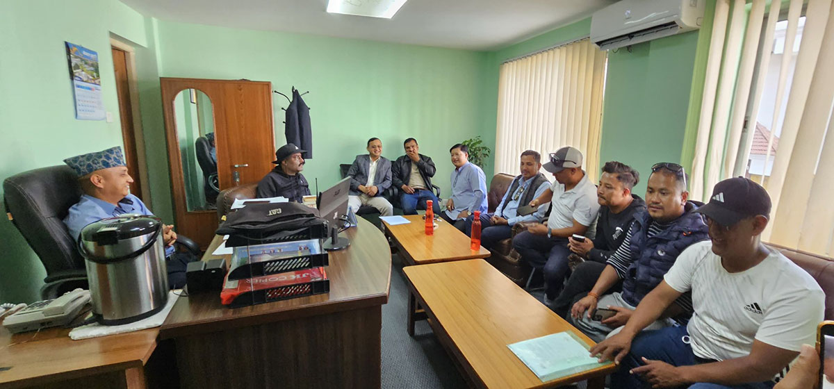 प्रचण्डविरुद्ध भ्रम फैलाएको भन्दै पूर्वएआईजीसहित २ जनाविरुद्ध साइबर ब्युरोमा उजुरी दर्ता