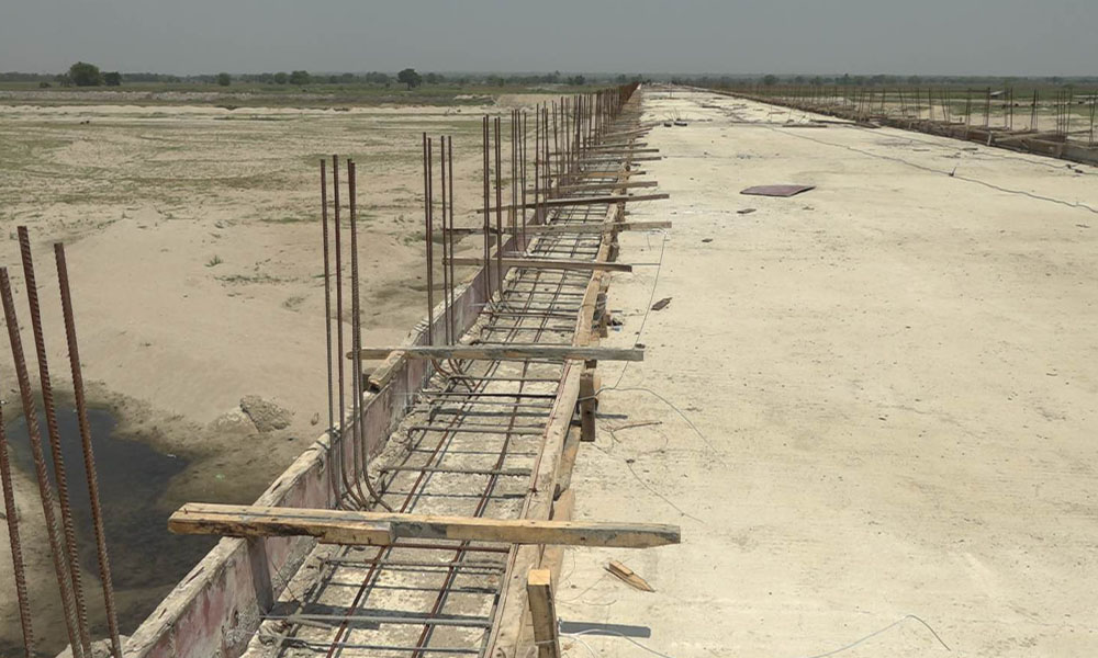 हुलाकी राजमार्ग धनुषा खण्डः पुल निर्माणमा ढिलाइ