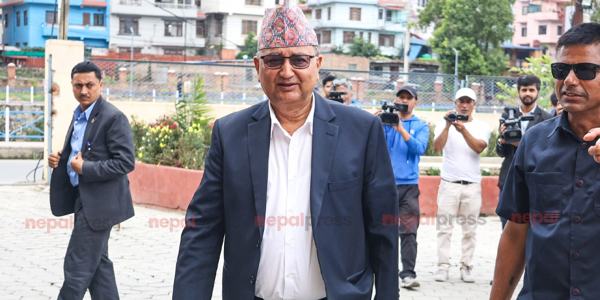 एमालेको अध्यक्षमा उम्मेदवारी दिने ईश्वर पोखरेलको घोषणा, ओलीलाई निकास दिन आग्रह