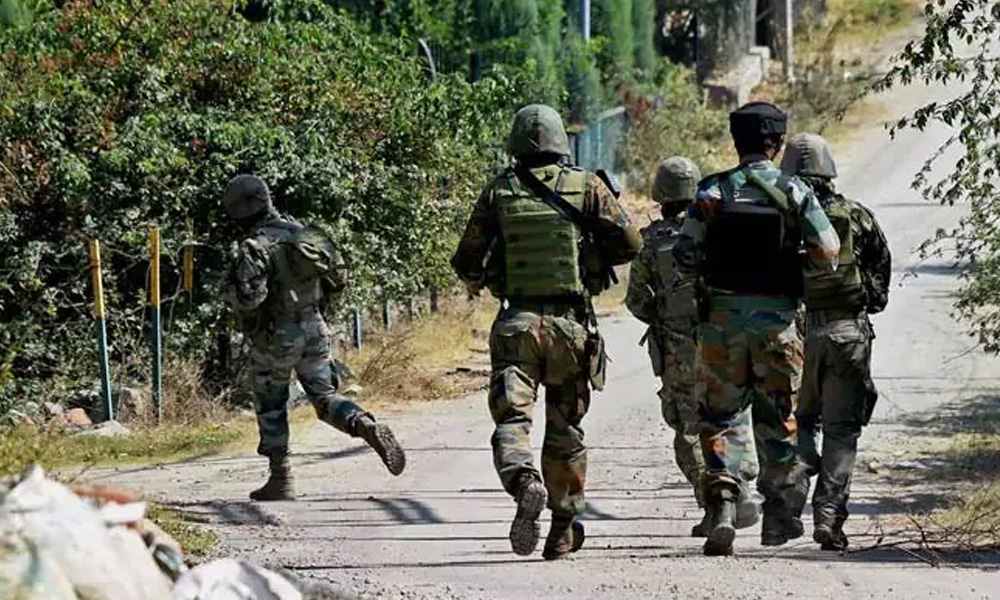 दिल्ली विस्फोटपछि काश्मीरमा प्रहरीको कडाइ, सन्दिग्धलाई हिरासतमा लिइँदै