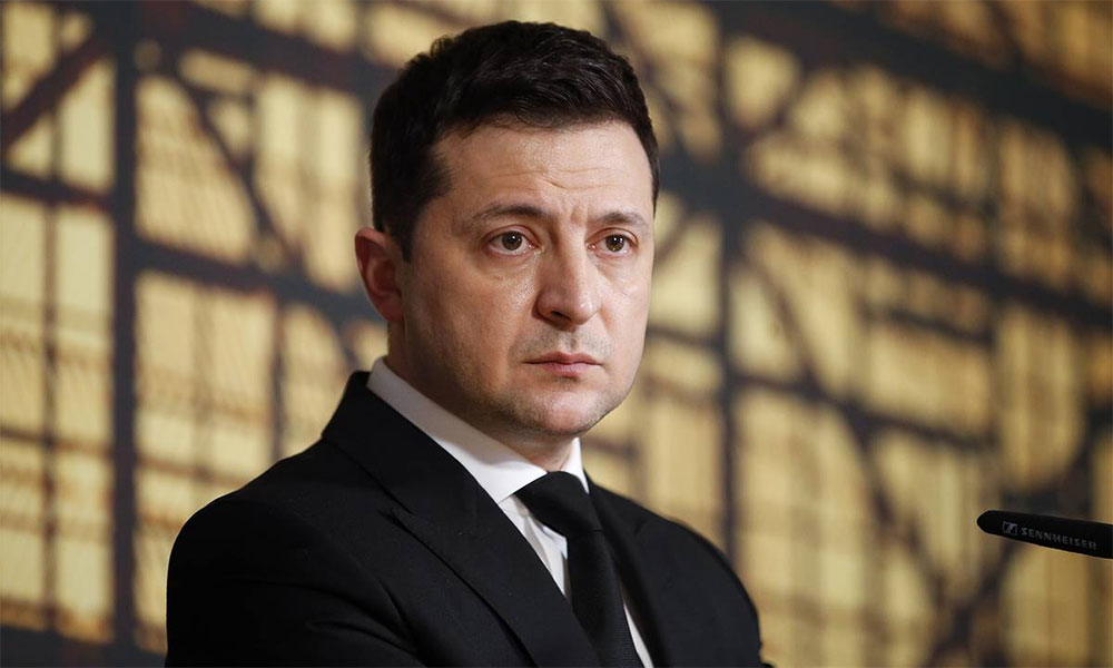 अमेरिका र रुसले युद्ध समाप्त गर्ने योजनाको मस्यौदा तयार गरेपछि अमेरिकी सेनाका सचिवलाई भेट्दै जेलेन्स्की