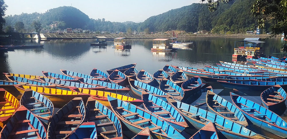 पर्यटक घट्दा बेगनासका डुङ्गा व्यवसायी सङ्कटमा