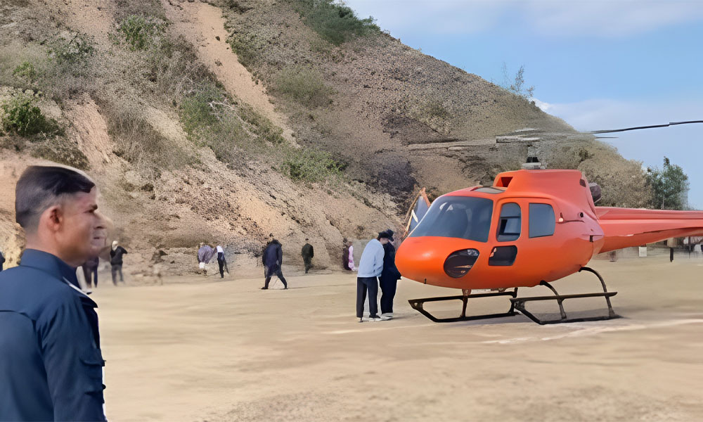 एम्बुलेन्स दुर्घटना : घाइते दुवैलाई हेलिकप्टरमार्फत काठमाडौँ ल्याइयो