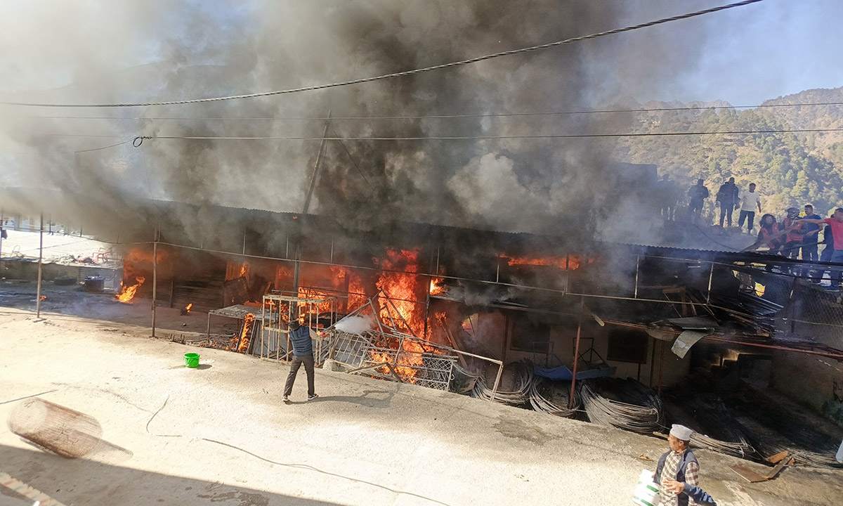 मार्तडी बजार आगलागीको कारण विद्युत सट, क्षति विवरण संकलन गरिँदै