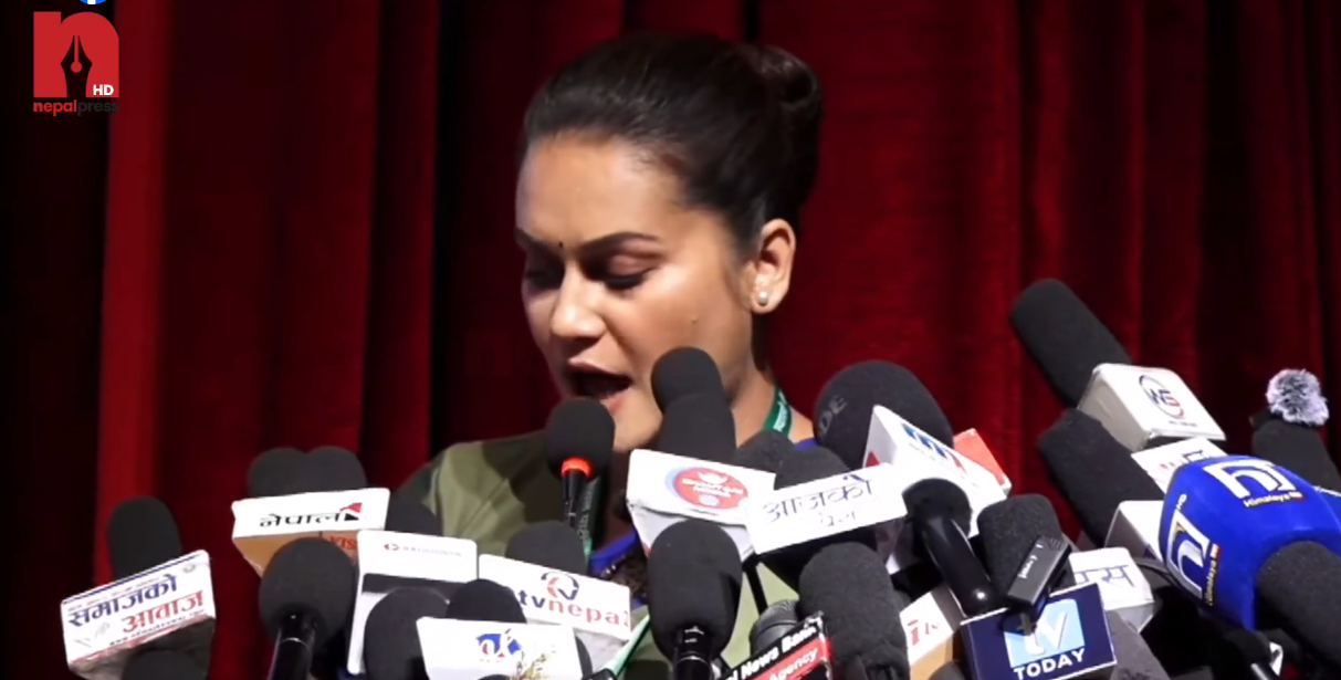 केपी ओलीलक्षित रिमाको टिप्पणी- प्रधानमन्त्रीको कुर्सीमा बसेर गोली चलेको थाहा नपाउने नेता चाहिँदैन