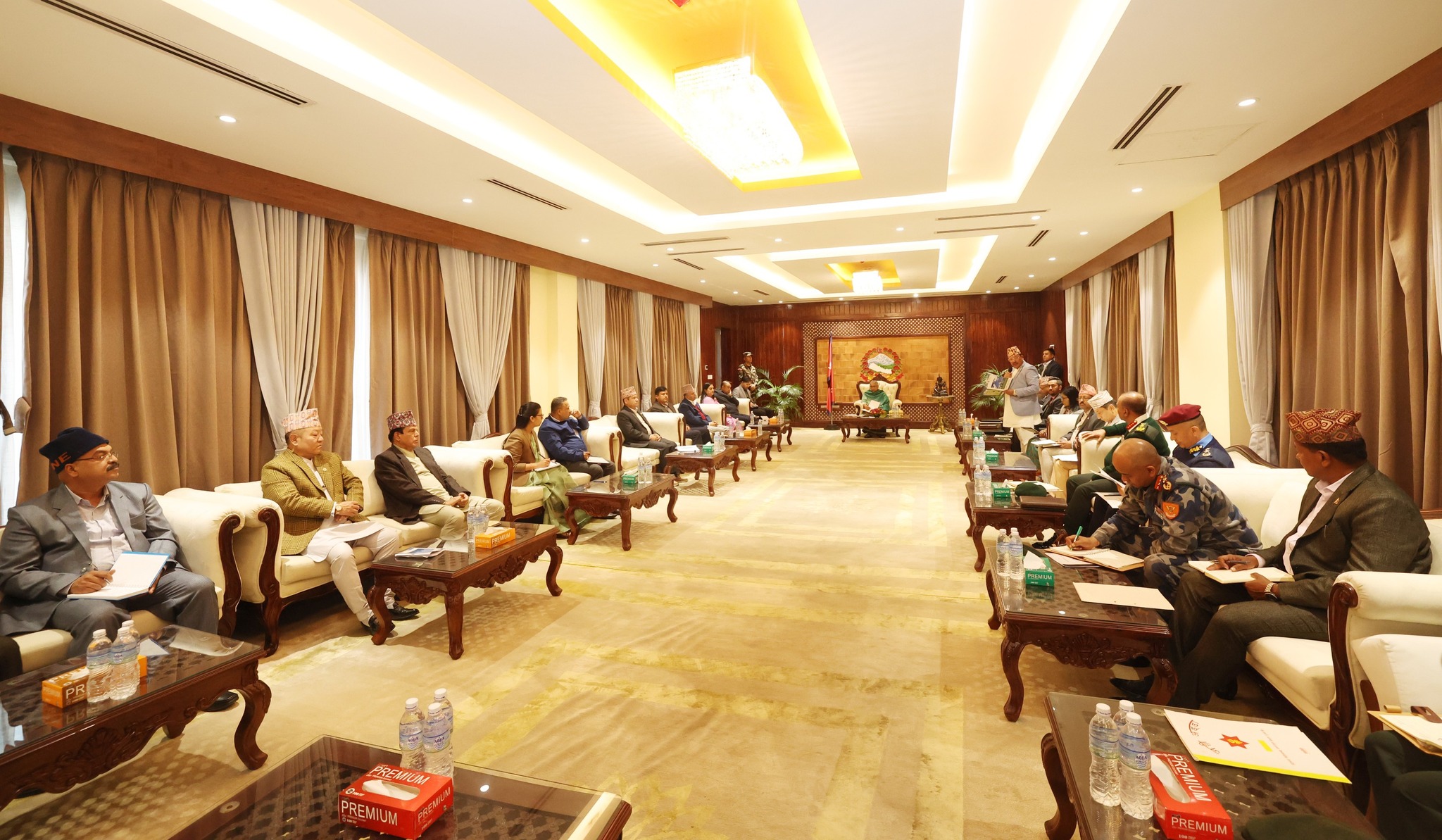 प्रमुख राजनीतिक दल र सुरक्षा निकायका प्रमुखसहित प्रधानमन्त्री निवासमा चुनावी छलफल